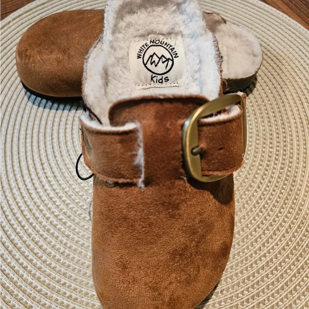 White Mountain Kids Brown Suede Slippers Size 13